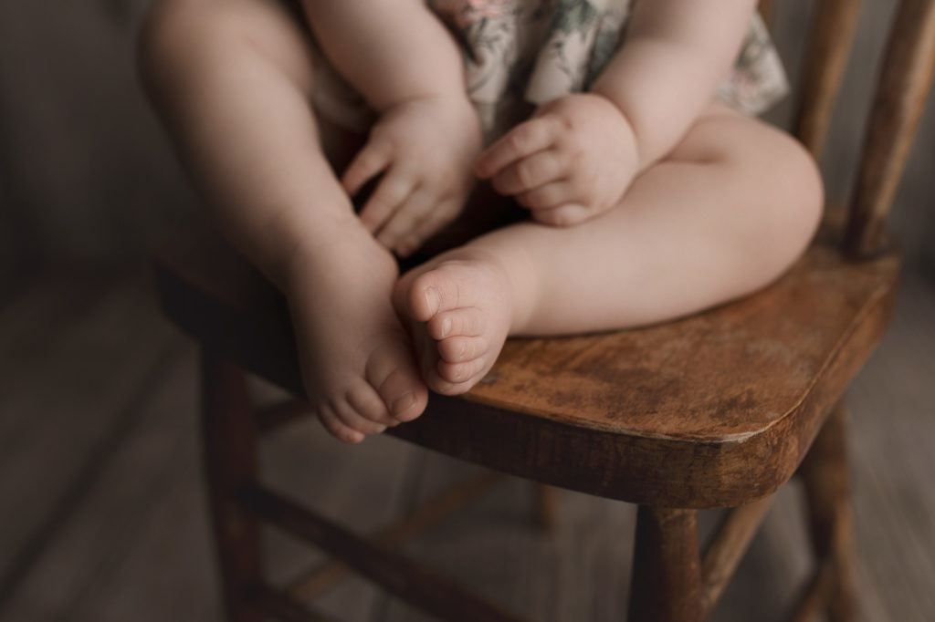 The cutest baby toes captured at a milestone session.